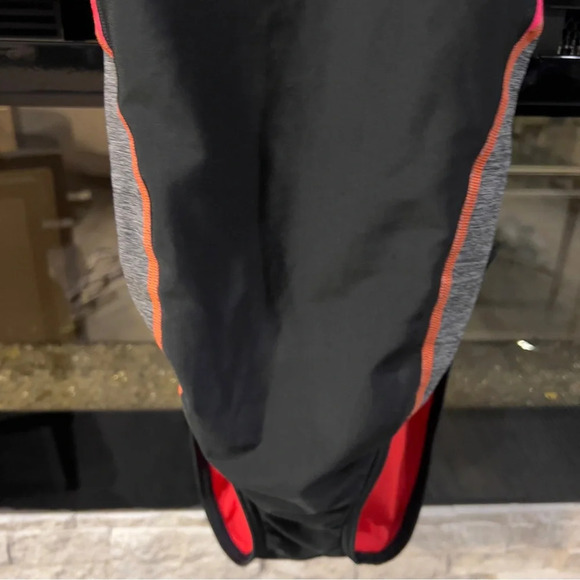 Speedo size 12 Black red and gray Pro LT one piece swimsuit - Picture 3 of 9